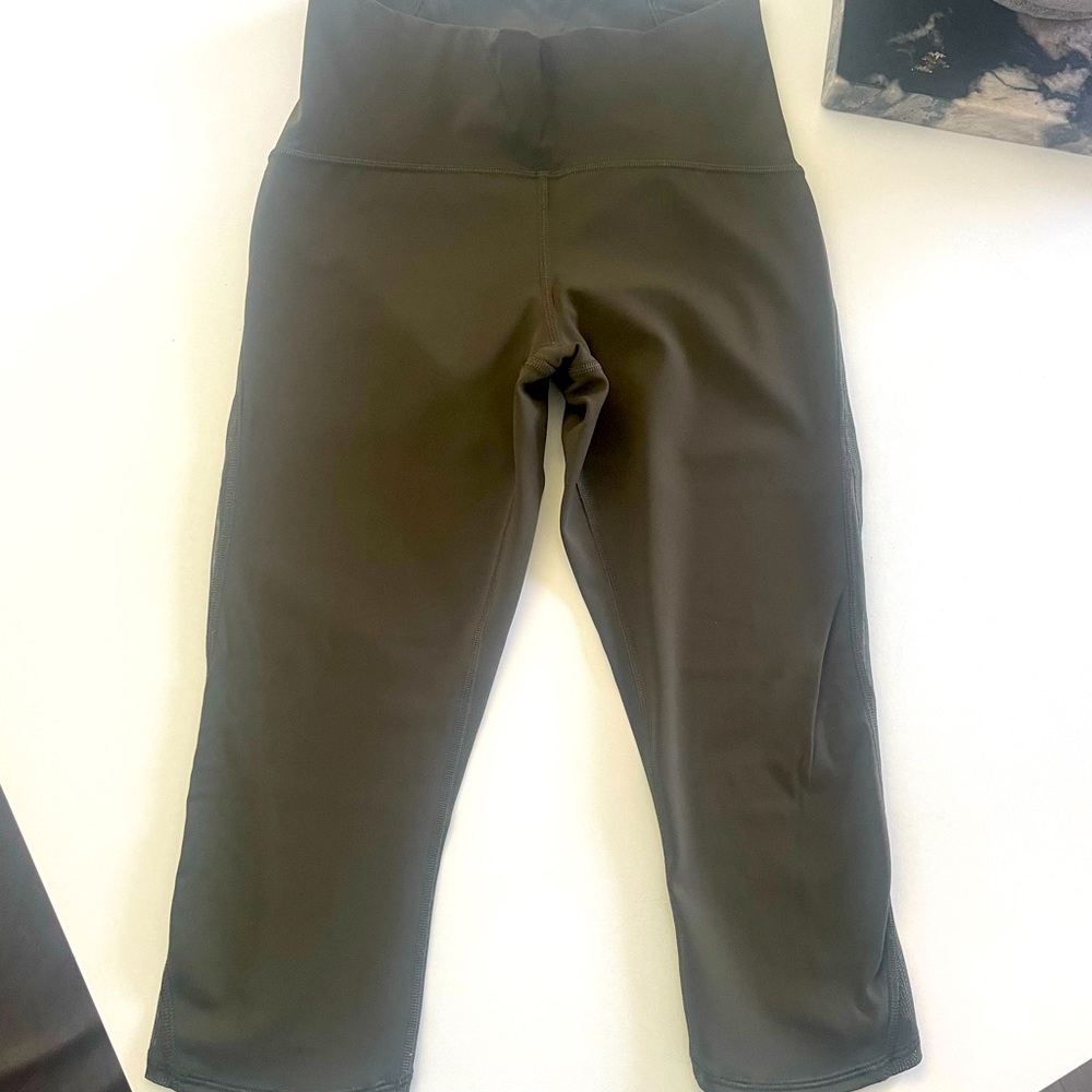 Lululemon leggings, capri, army green